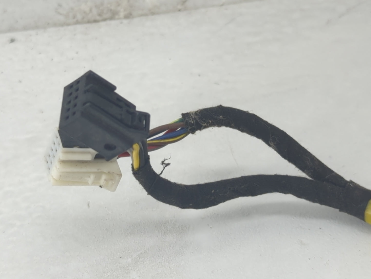2015-2021 Chrysler 300 Driver Side View Mirror - Left Door Mirror OEM Used - Oemusedautoparts1.com