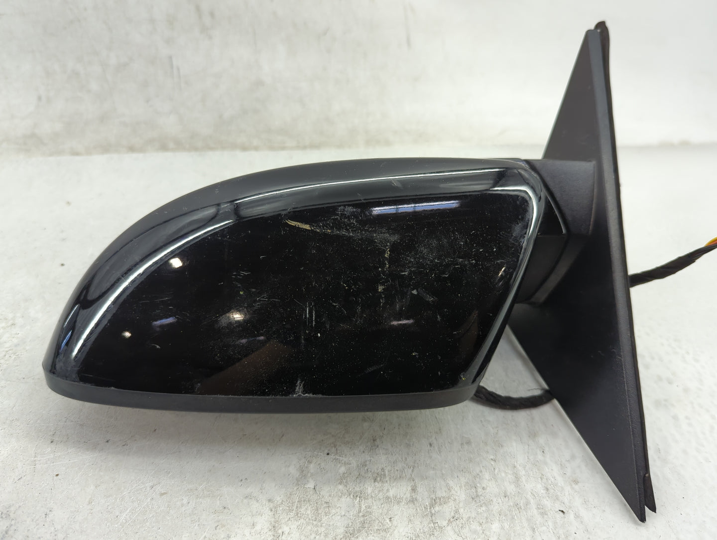 2015-2022 Chrysler 300 Driver Side View Mirror - Left Door Mirror OEM Used - Oemusedautoparts1.com