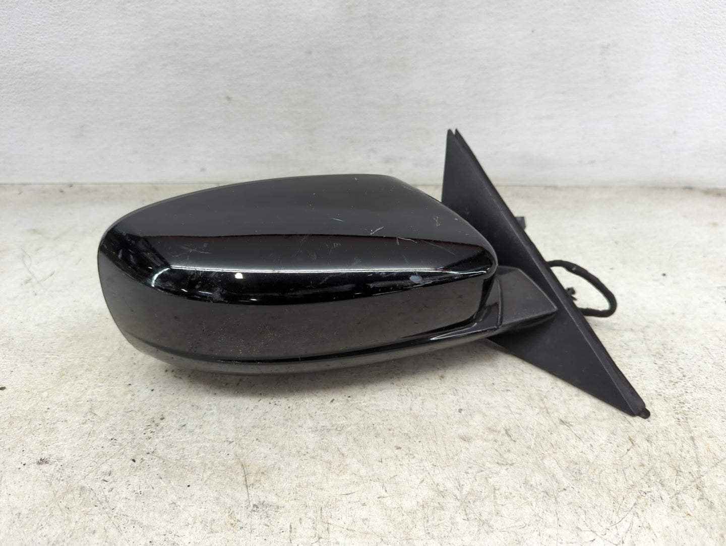 2015-2022 Chrysler 300 Passenger Side View Mirror - Right Door Mirror OEM Used - Oemusedautoparts1.com