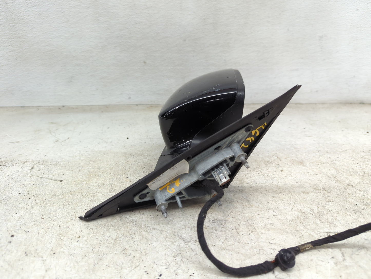 2015-2022 Chrysler 300 Passenger Side View Mirror - Right Door Mirror OEM Used - Oemusedautoparts1.com