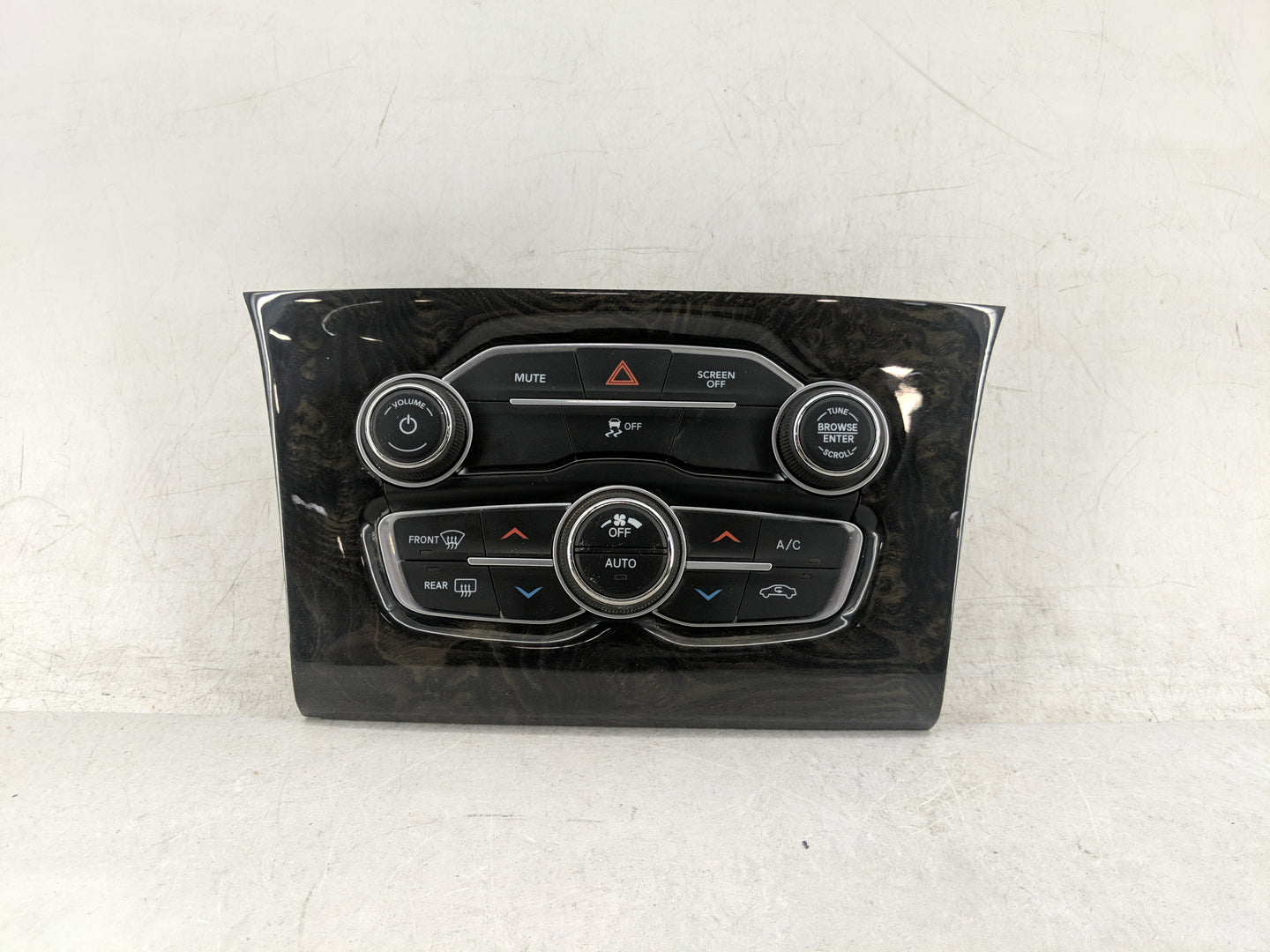 2017-2022 Chrysler 300 Climate Control Module Temperature AC/Heater Replacement P/N:P68293631AC 68293631AC Fits OEM Used Aut