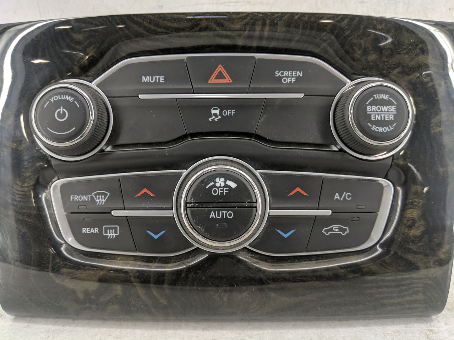 2017-2022 Chrysler 300 Climate Control Module Temperature AC/Heater Replacement P/N:P68293631AC 68293631AC Fits OEM Used Aut