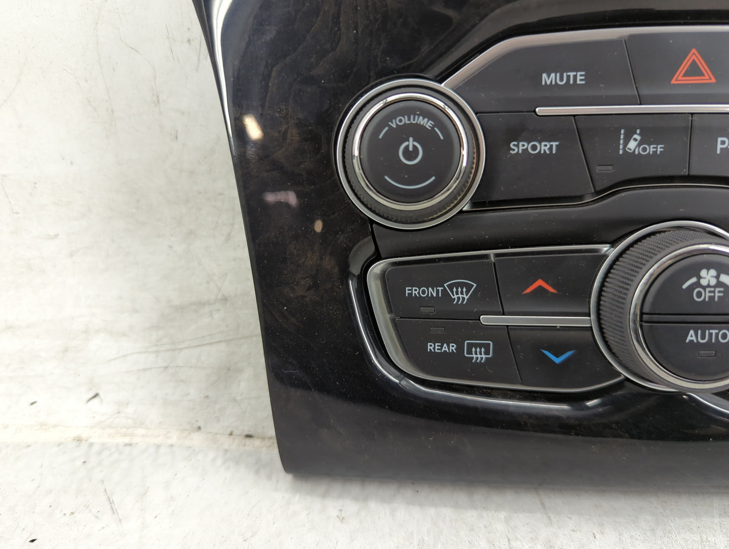 2017-2022 Chrysler 300 Climate Control Module Temperature AC/Heater Replacement P/N:P68293635AC 53221324 Fits OEM Used Auto 
