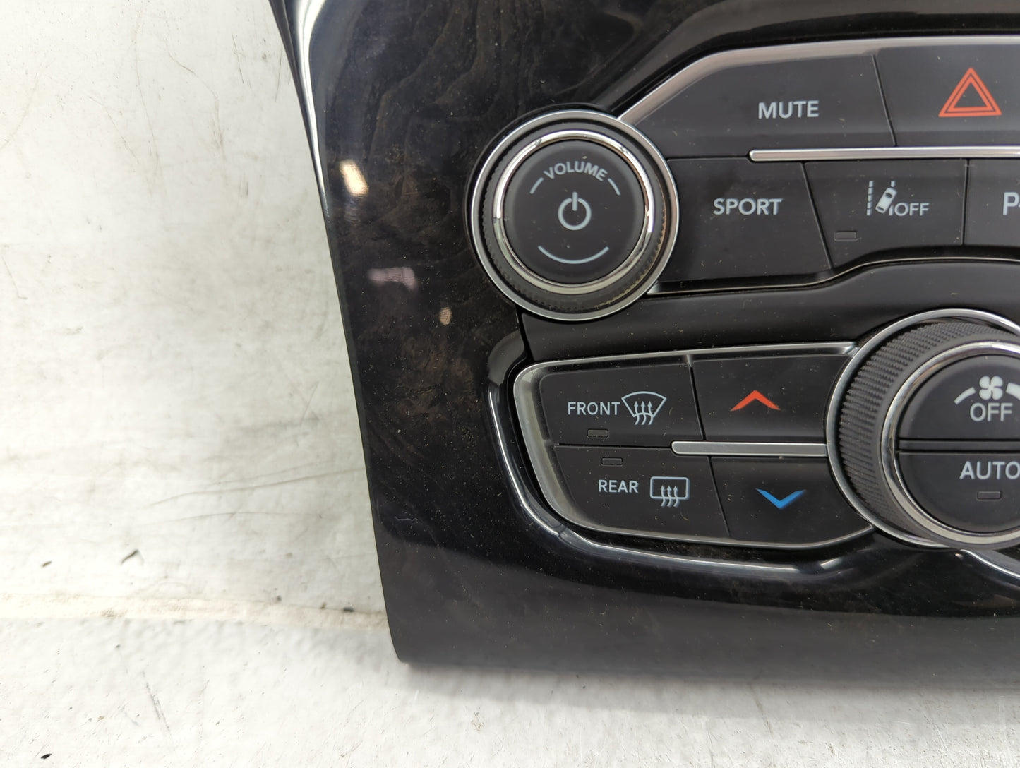 2017-2022 Chrysler 300 Climate Control Module Temperature AC/Heater Replacement P/N:P68293635AC 53221324 Fits OEM Used Auto 