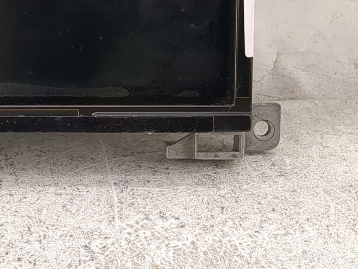 2018 Chrysler 300 Information Radio Display Screen 1491369 - Oemusedautoparts1.com