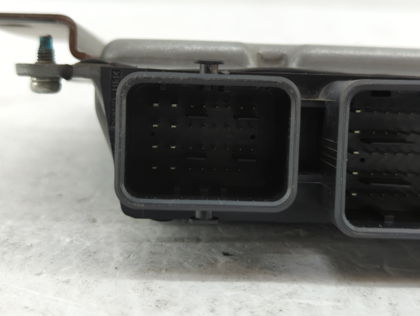 2018 Chrysler 300 PCM Engine Control Computer ECU ECM PCU OEM P/N:NEC028-017 BEM427-300 A1, NEC031-636 Fits Fits 2019 OEM Us