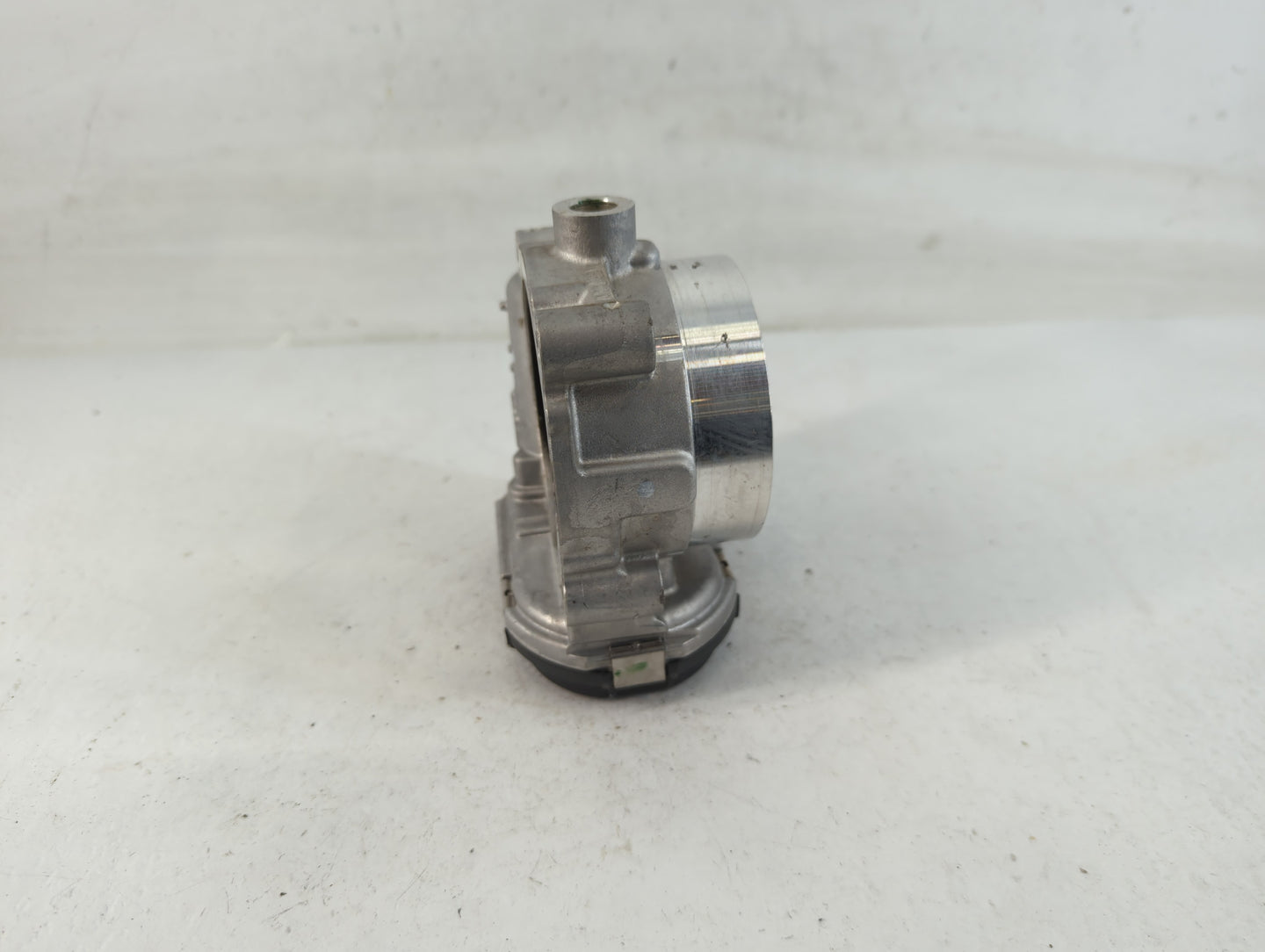 2011-2022 Chrysler 300 Throttle Body P/N:05184349AE Fits Fits 2011 2012 2013 2014 2015 2016 2017 2018 2019 2020 2021 2022 OE