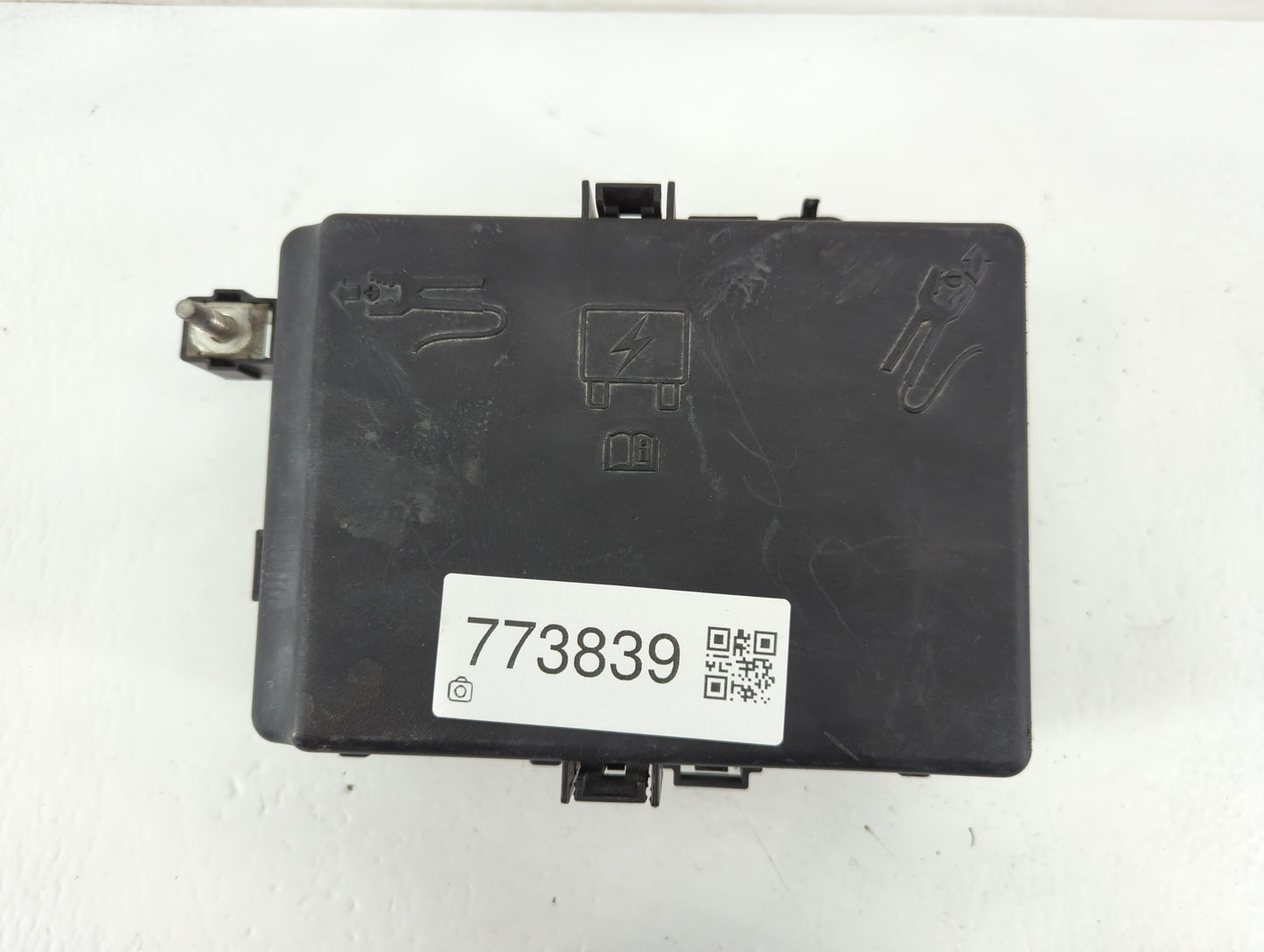2018 Chrysler 300 Fusebox Fuse Box Panel Relay Module P/N:7171-5455-30 Fits OEM Used Auto Parts - Oemusedautoparts1.com