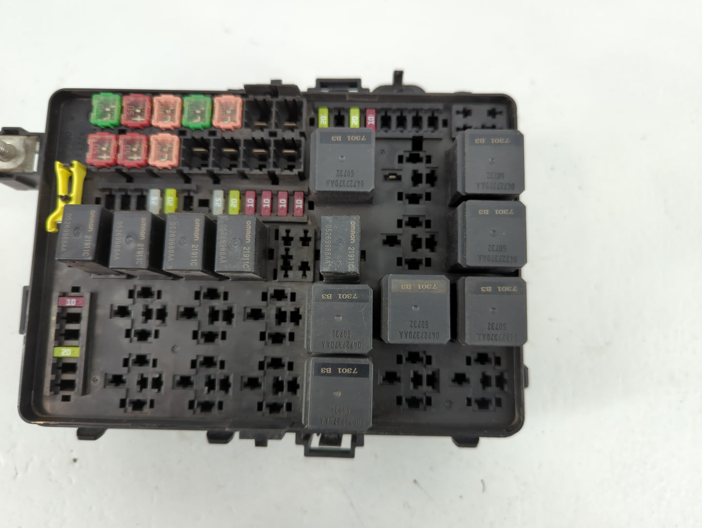 2018 Chrysler 300 Fusebox Fuse Box Panel Relay Module P/N:7171-5455-30 Fits OEM Used Auto Parts - Oemusedautoparts1.com
