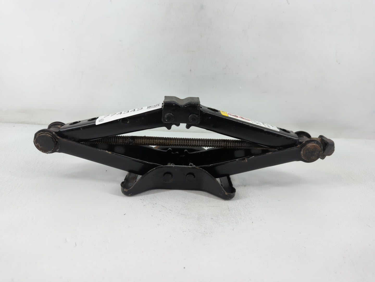 2018 Chrysler 300 Spare Scissor Car Jack - Oemusedautoparts1.com
