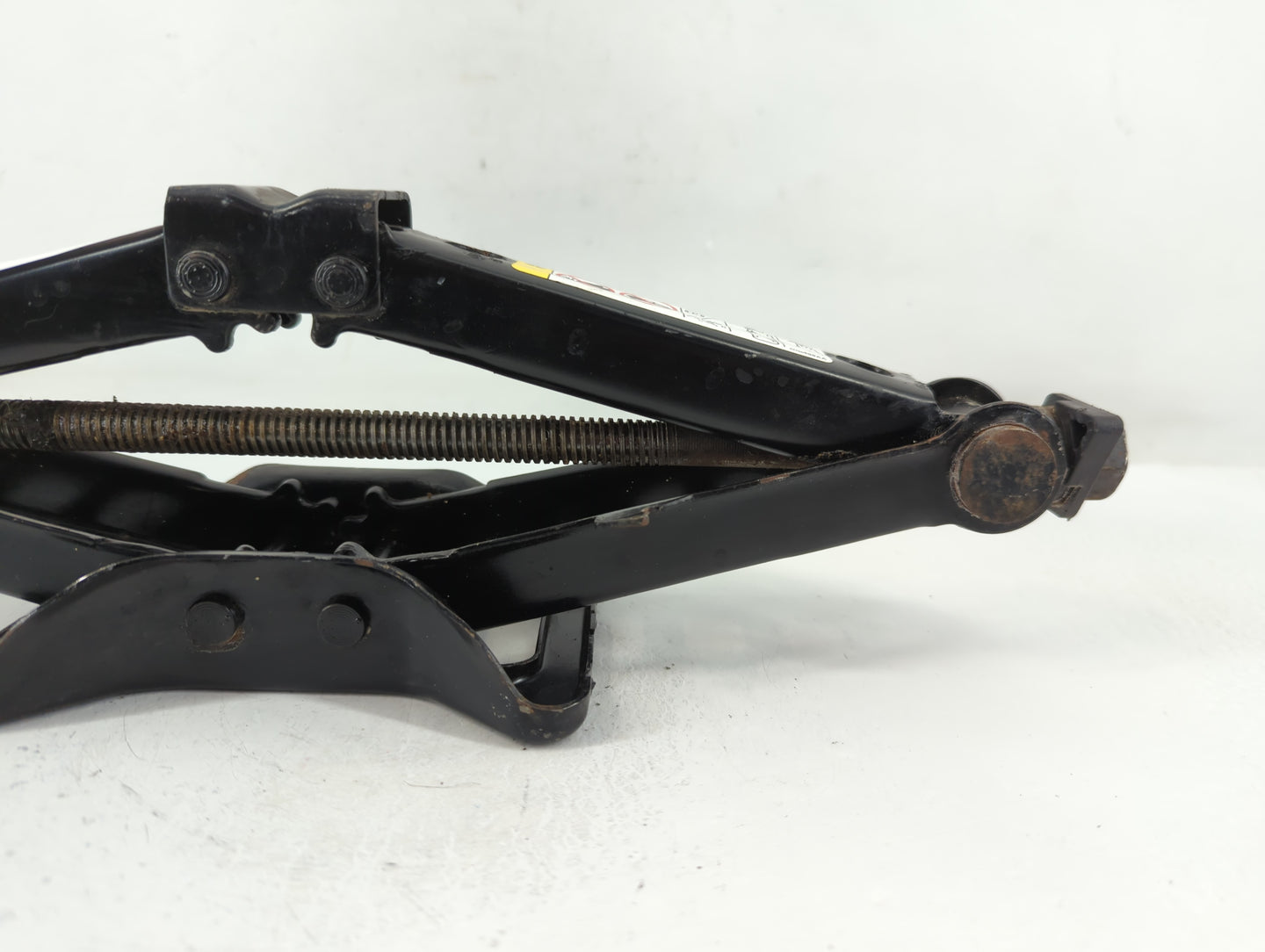 2018 Chrysler 300 Spare Scissor Car Jack - Oemusedautoparts1.com