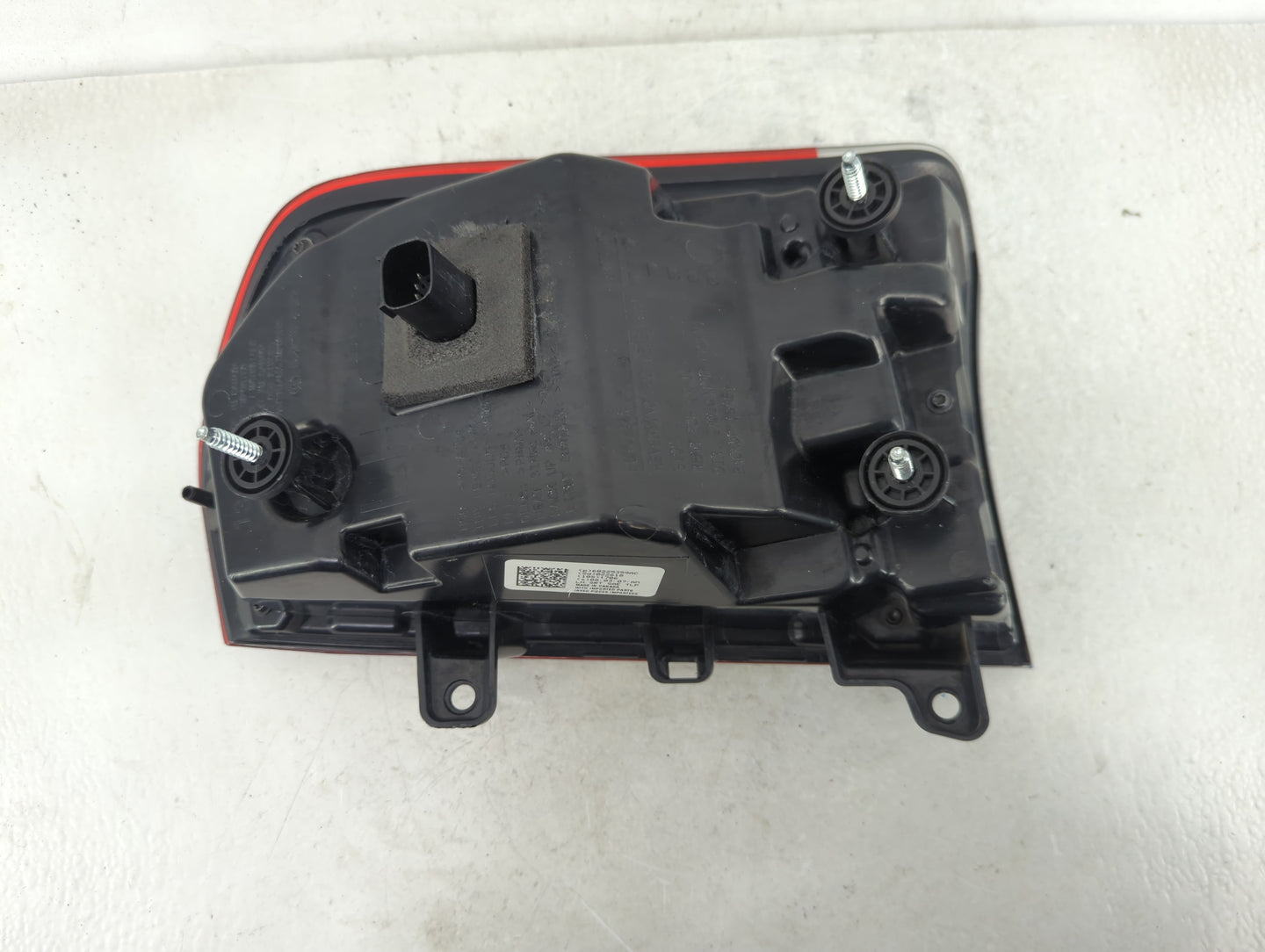 2015-2022 Chrysler 300 Tail Light Assembly Driver Left OEM Fits Fits 2015 2016 2017 2018 2019 2020 2021 2022 OEM Used Auto P