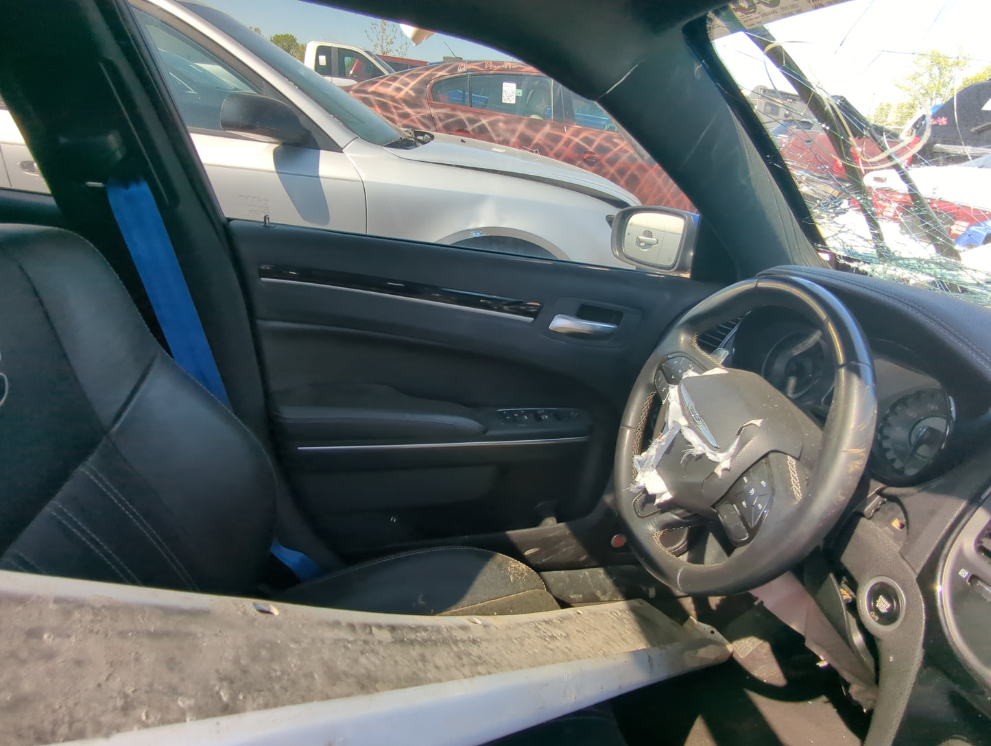 2018 Chrysler 300 Front Left Driver Interior Door Panel Trim - Oemusedautoparts1.com