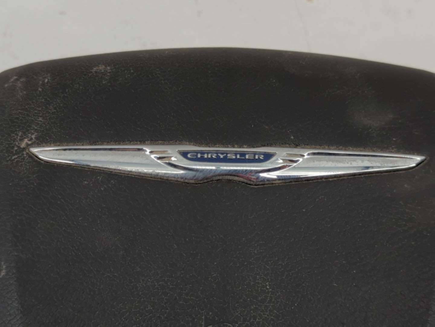 2015-2022 Chrysler 300 Air Bag Driver Left Steering Wheel Mounted P/N:BAM-PT1-1722 Fits OEM Used Auto Parts - Oemusedautopar