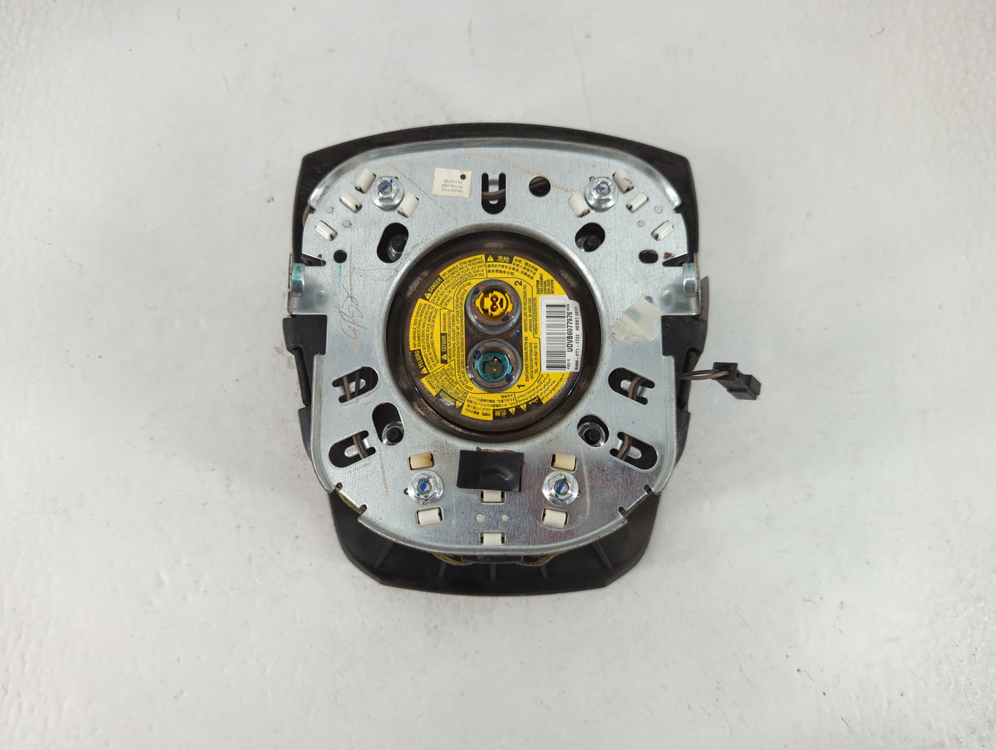 2015-2022 Chrysler 300 Air Bag Driver Left Steering Wheel Mounted P/N:BAM-PT1-1722 Fits OEM Used Auto Parts - Oemusedautopar