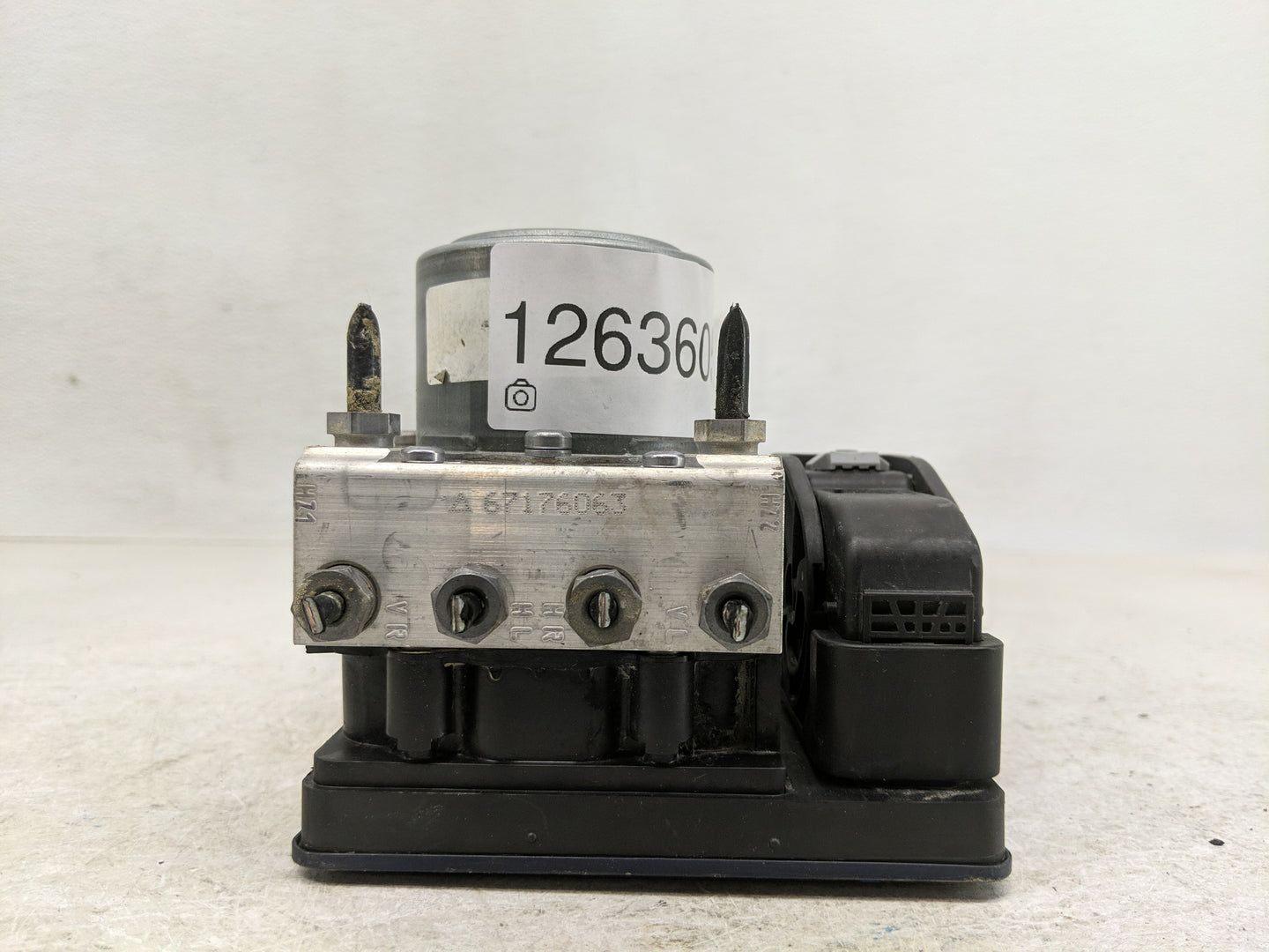 2018 Chrysler E Class ABS Pump Control Module Replacement P/N:A 213 431 16 01 Fits OEM Used Auto Parts - Oemusedautoparts1.c
