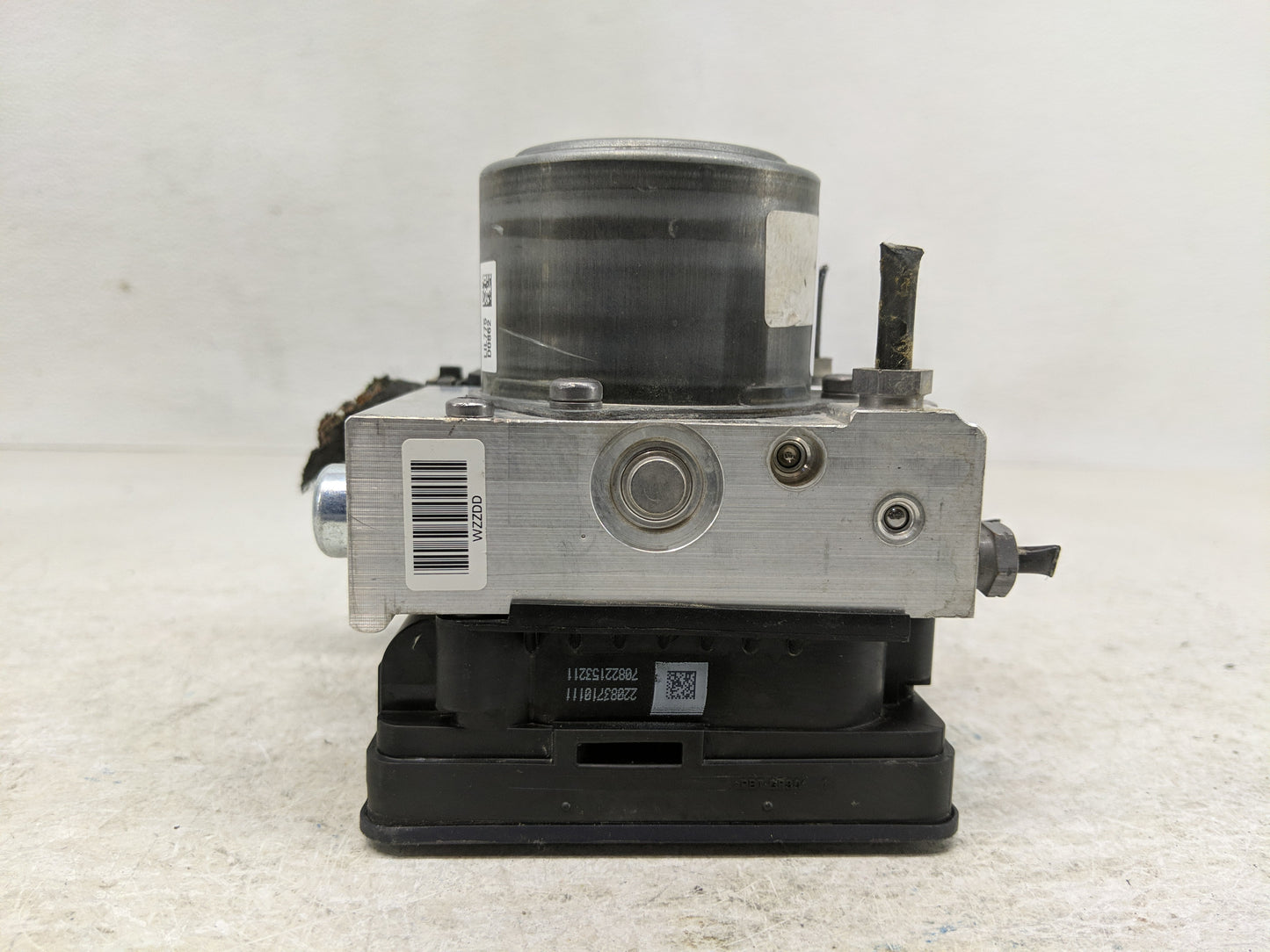 2018 Chrysler E Class ABS Pump Control Module Replacement P/N:A 213 431 16 01 Fits OEM Used Auto Parts - Oemusedautoparts1.c