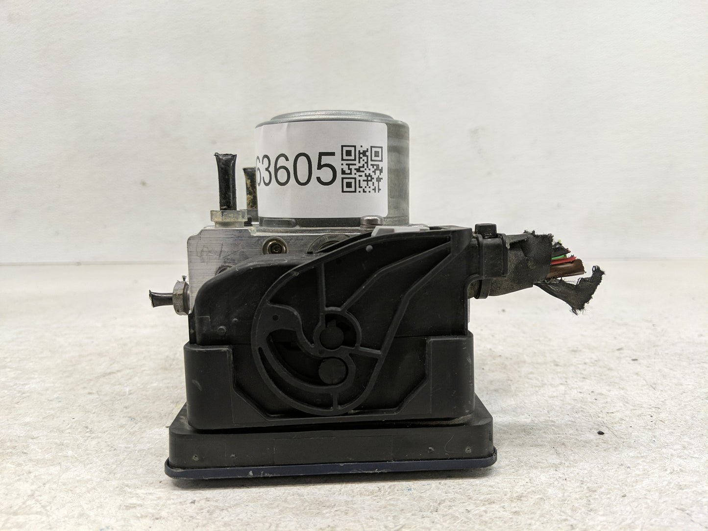 2018 Chrysler E Class ABS Pump Control Module Replacement P/N:A 213 431 16 01 Fits OEM Used Auto Parts - Oemusedautoparts1.c