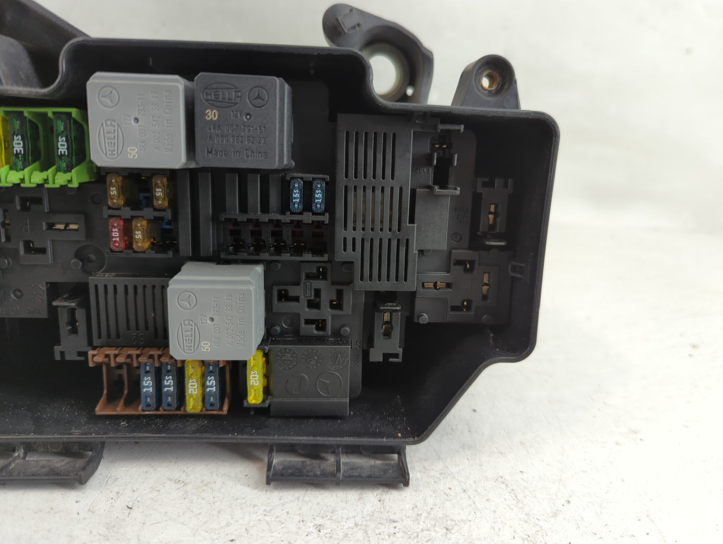 2018 Chrysler E Class Fusebox Fuse Box Panel Relay Module Fits OEM Used Auto Parts - Oemusedautoparts1.com