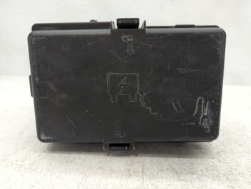 2018-2019 Chrysler Pacifica Fusebox Fuse Box Panel Relay Module P/N:6351-4041-001 Fits Fits 2018 2019 OEM Used Auto Parts - 