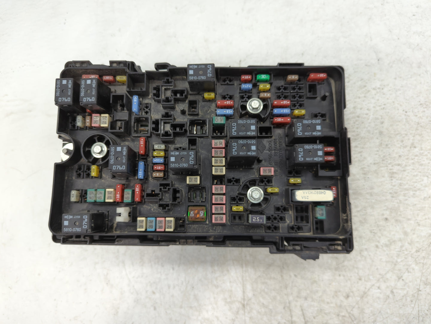 2018-2019 Chrysler Pacifica Fusebox Fuse Box Panel Relay Module P/N:6351-4041-001 Fits Fits 2018 2019 OEM Used Auto Parts - 