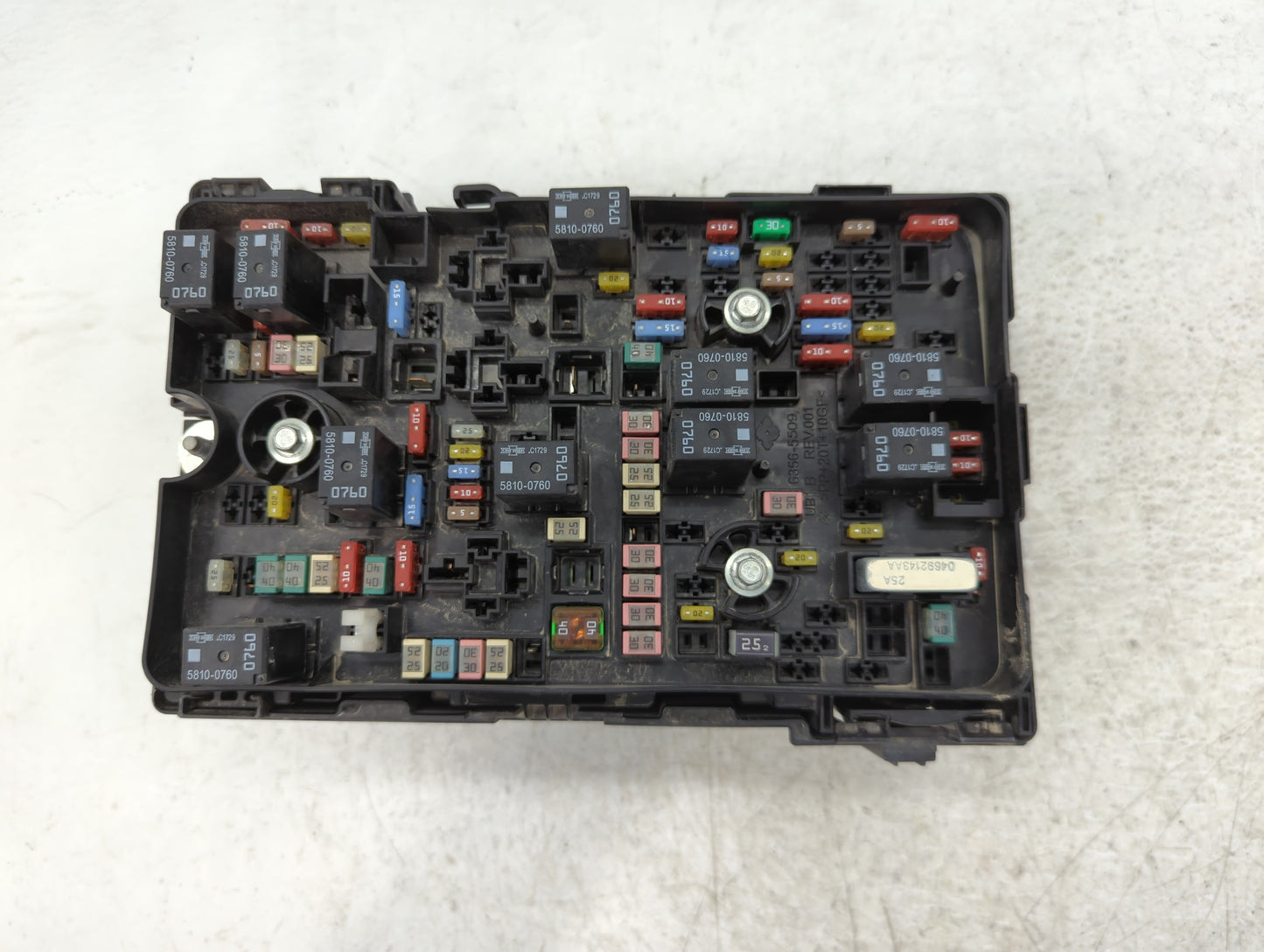 2018-2019 Chrysler Pacifica Fusebox Fuse Box Panel Relay Module P/N:6351-4041-001 Fits Fits 2018 2019 OEM Used Auto Parts - 
