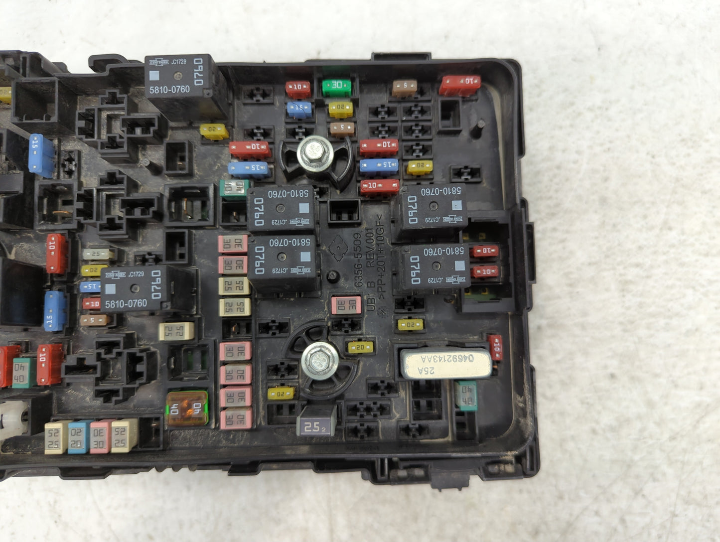 2018-2019 Chrysler Pacifica Fusebox Fuse Box Panel Relay Module P/N:6351-4041-001 Fits Fits 2018 2019 OEM Used Auto Parts - 