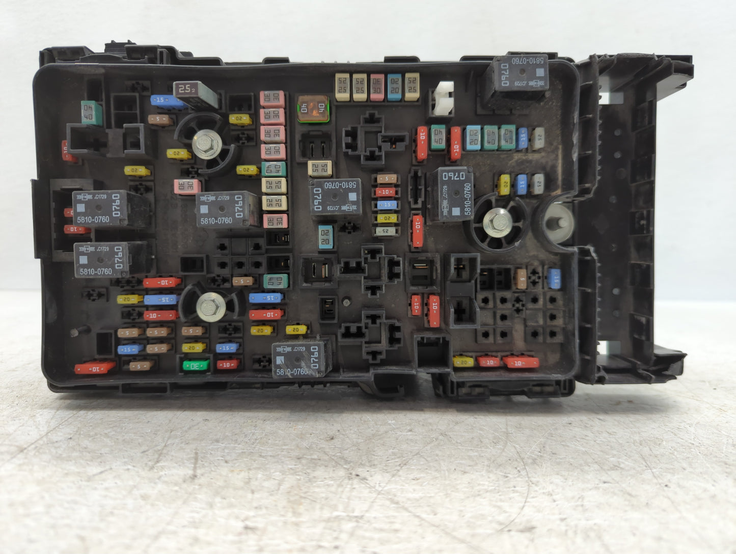 2018 Chrysler Pacifica Fusebox Fuse Box Panel Relay Module P/N:6351-3560 Fits OEM Used Auto Parts - Oemusedautoparts1.com