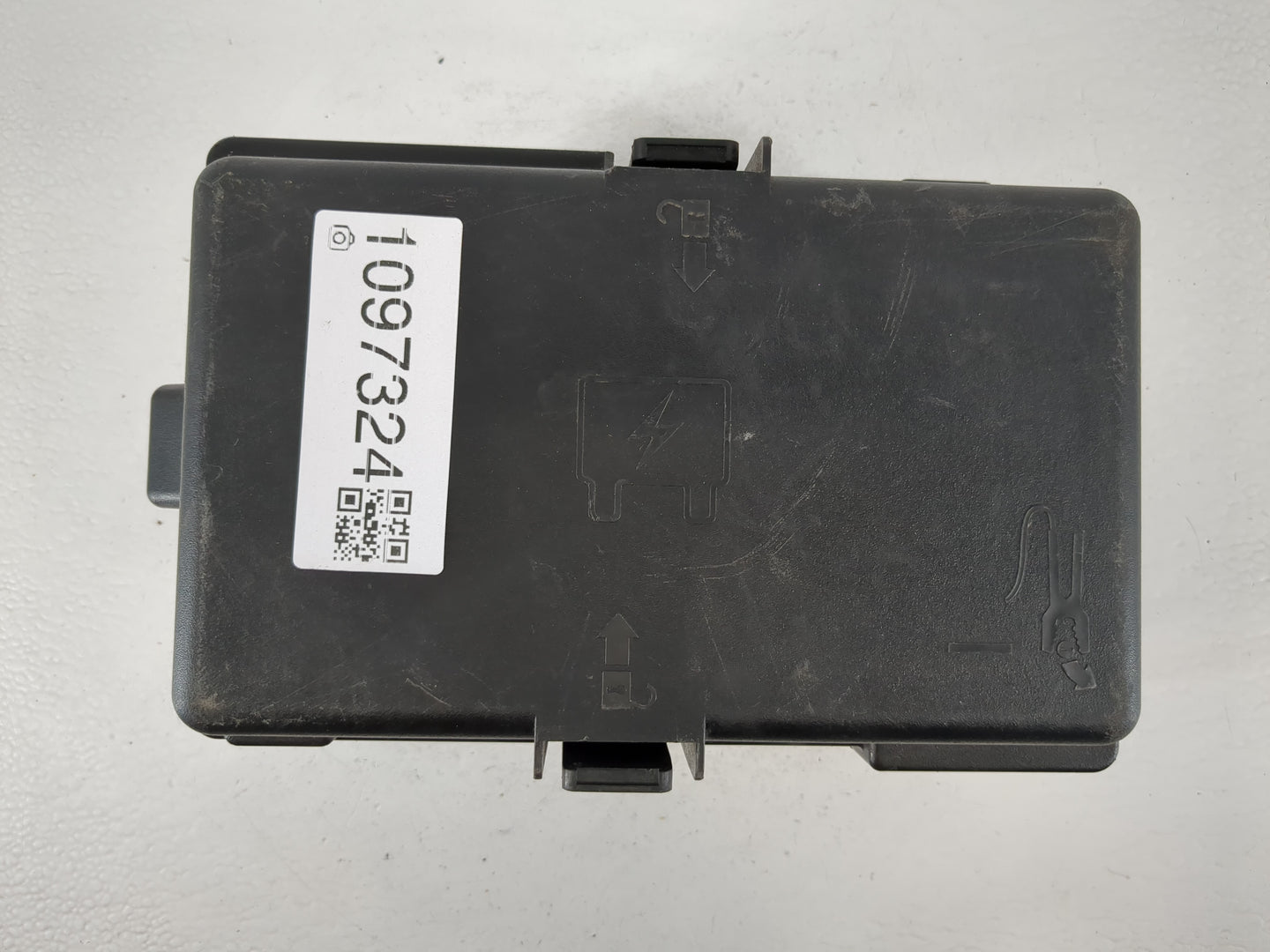 2018 Chrysler Pacifica Fusebox Fuse Box Panel Relay Module P/N:6356-5509 6351-5058-001 Fits OEM Used Auto Parts - Oemusedaut