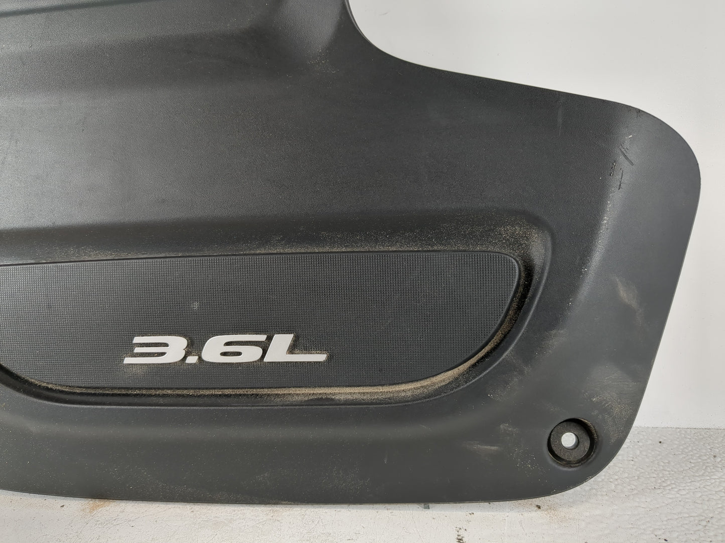 2018 Chrysler Pacifica Engine Cover - Oemusedautoparts1.com