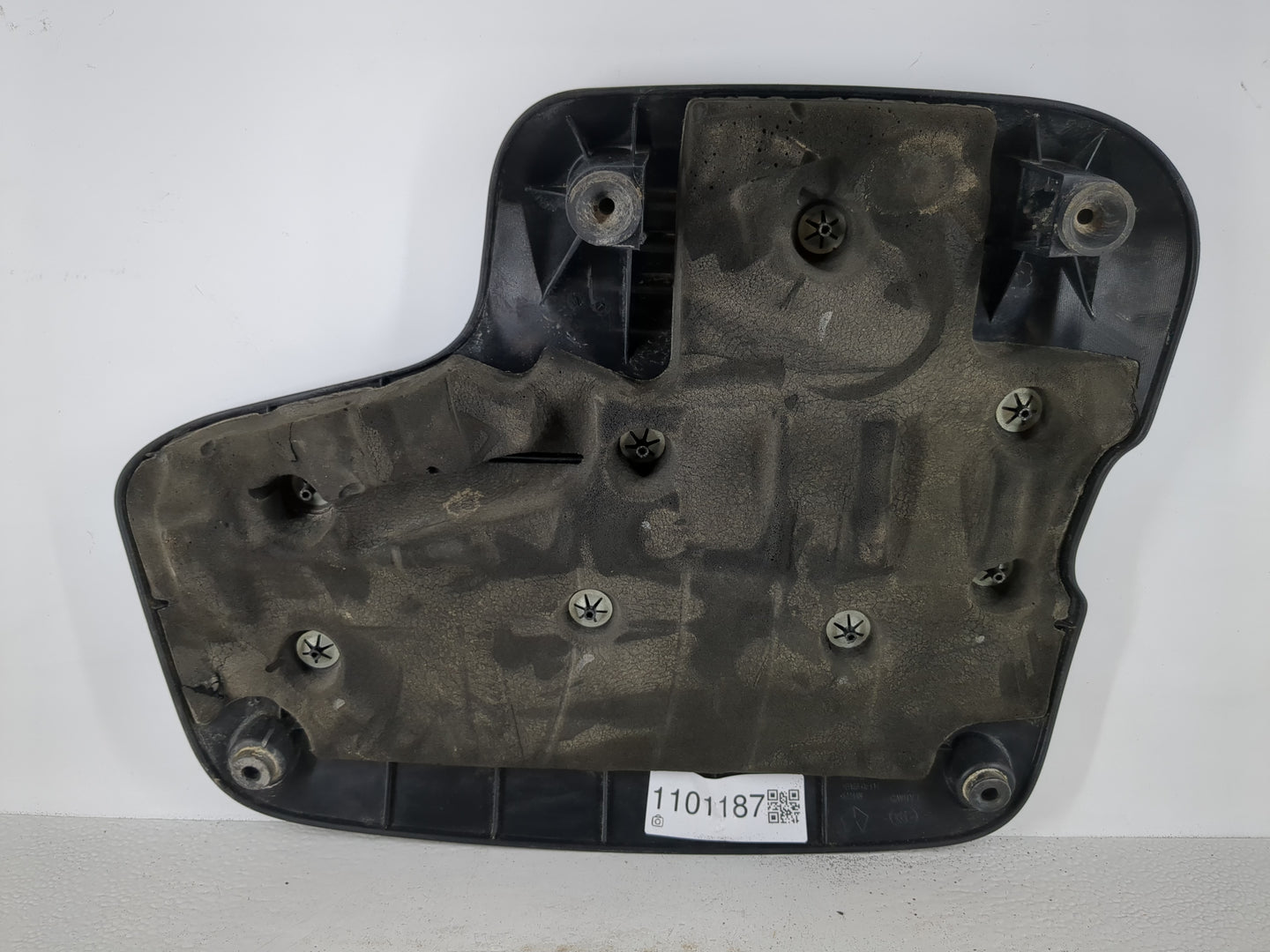 2018 Chrysler Pacifica Engine Cover - Oemusedautoparts1.com