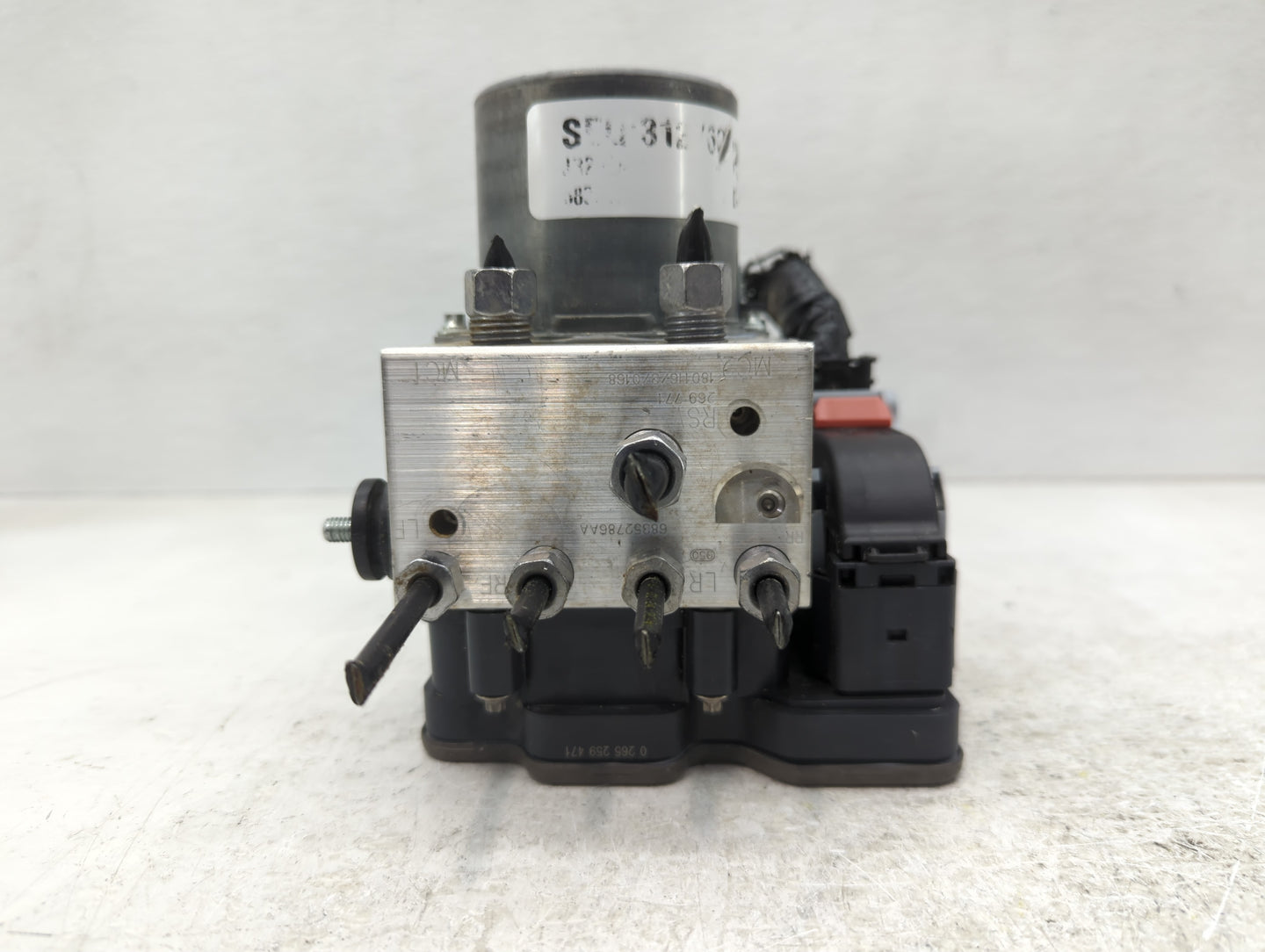 2017-2019 Chrysler Pacifica ABS Pump Control Module Replacement P/N:68352786AA Fits Fits 2017 2018 2019 OEM Used Auto Parts 