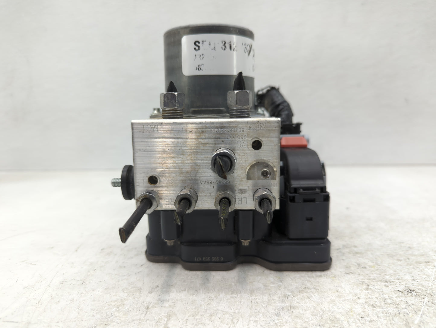 2017-2019 Chrysler Pacifica ABS Pump Control Module Replacement P/N:68352786AA Fits Fits 2017 2018 2019 OEM Used Auto Parts 