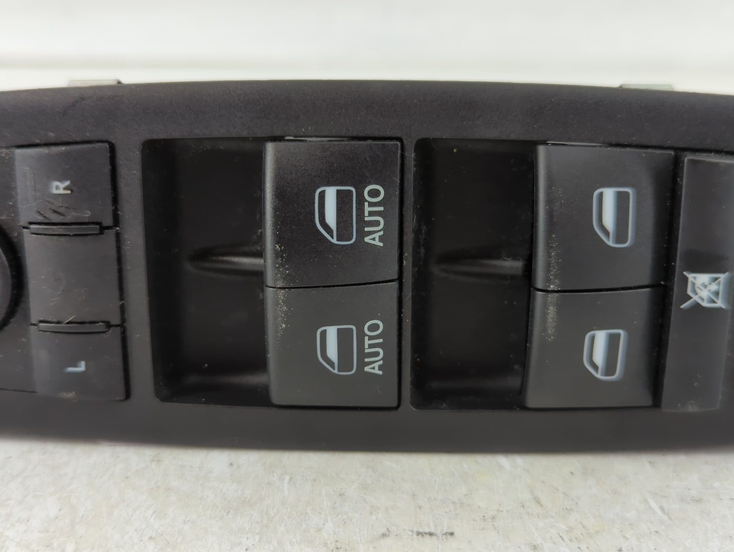 2017-2022 Chrysler Pacifica Master Power Window Switch Replacement Driver Side Left P/N:68234092AC Fits OEM Used Auto Parts 