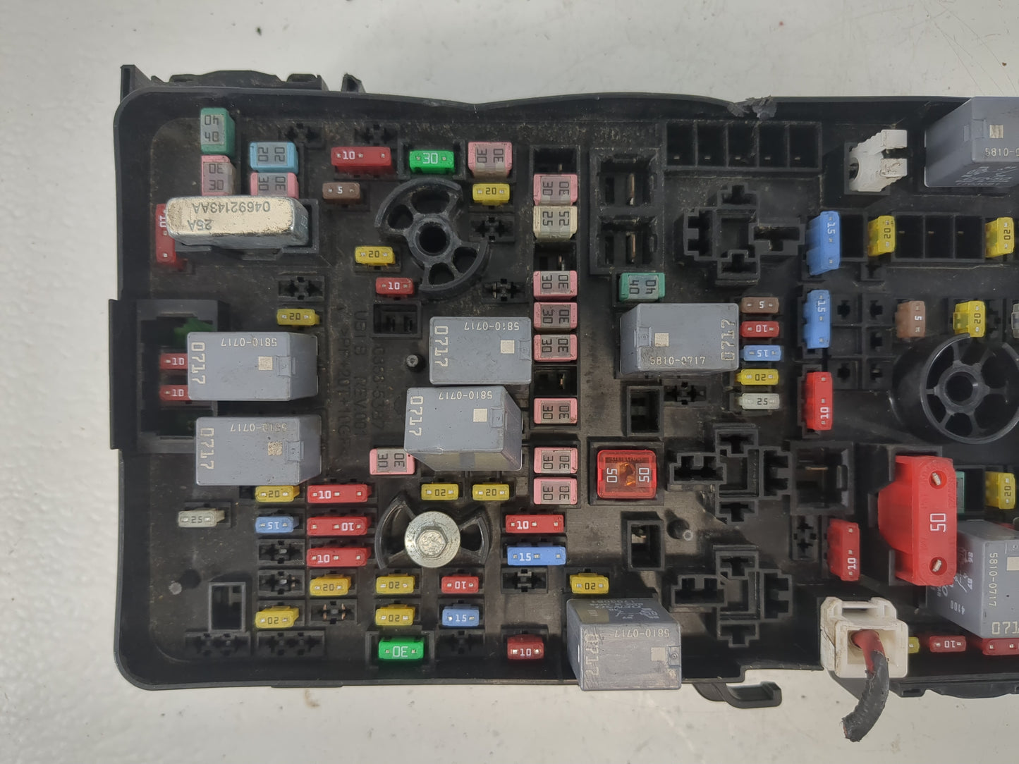 2018-2019 Chrysler Pacifica Fusebox Fuse Box Panel Relay Module P/N:6356-5387 Fits Fits 2018 2019 OEM Used Auto Parts - Oemu