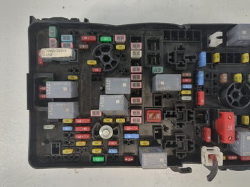 2018-2019 Chrysler Pacifica Fusebox Fuse Box Panel Relay Module P/N:6356-5387 Fits Fits 2018 2019 OEM Used Auto Parts