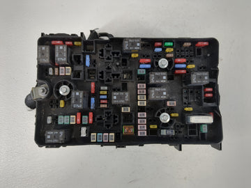 2018 Chrysler Pacifica Fusebox Fuse Box Panel Relay Module P/N:6356-5500 Fits OEM Used Auto Parts - Oemusedautoparts1.com
