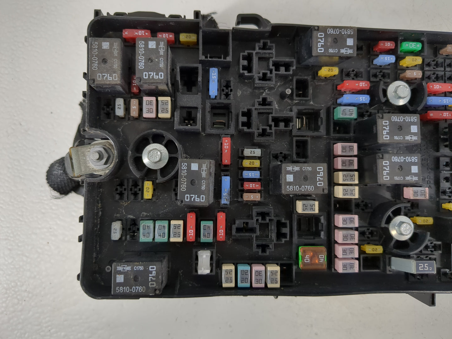 2018 Chrysler Pacifica Fusebox Fuse Box Panel Relay Module P/N:6356-5500 Fits OEM Used Auto Parts - Oemusedautoparts1.com