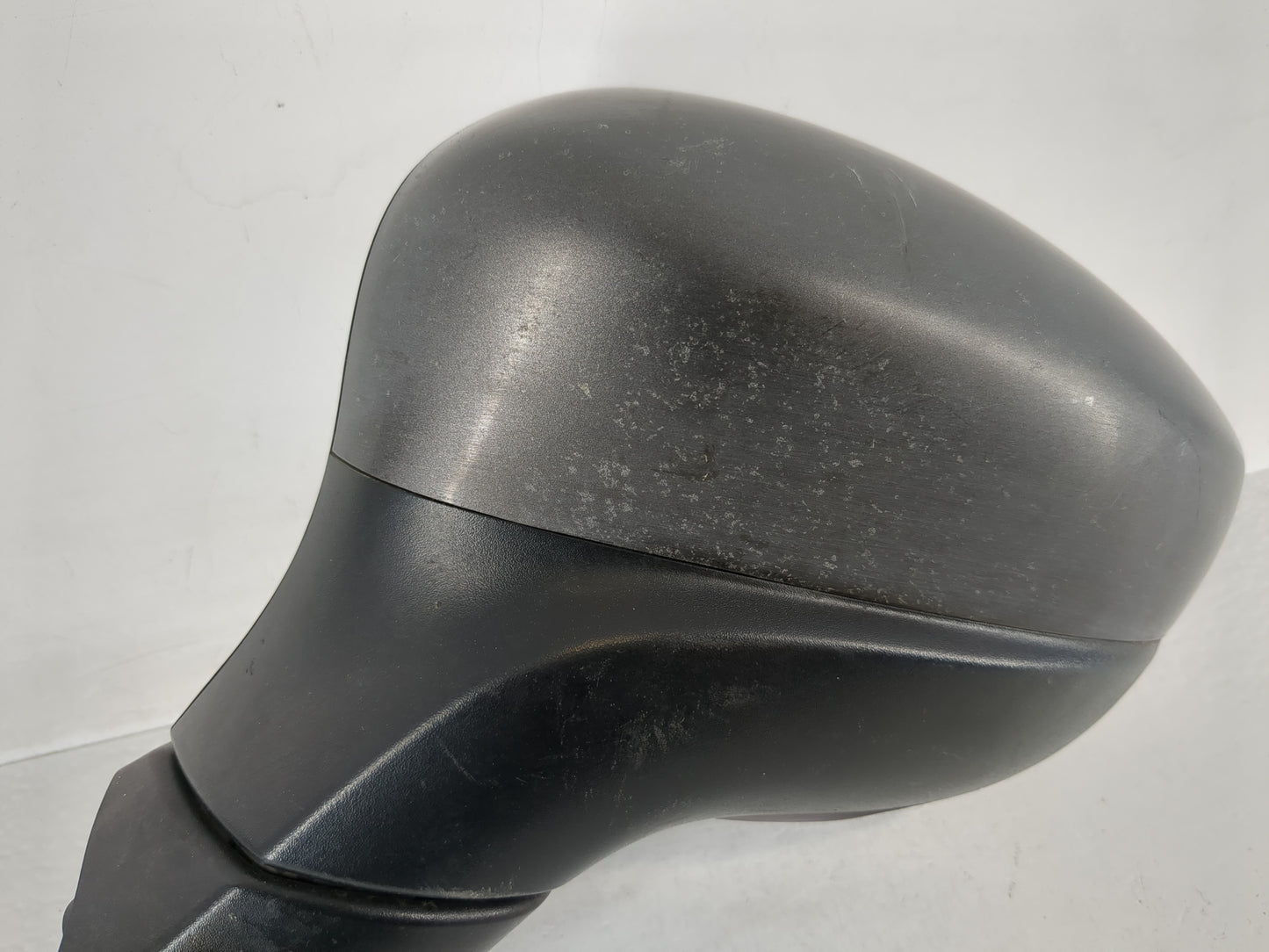 2017-2019 Chrysler Pacifica Driver Side View Mirror - Left Door Mirror OEM Used - Oemusedautoparts1.com