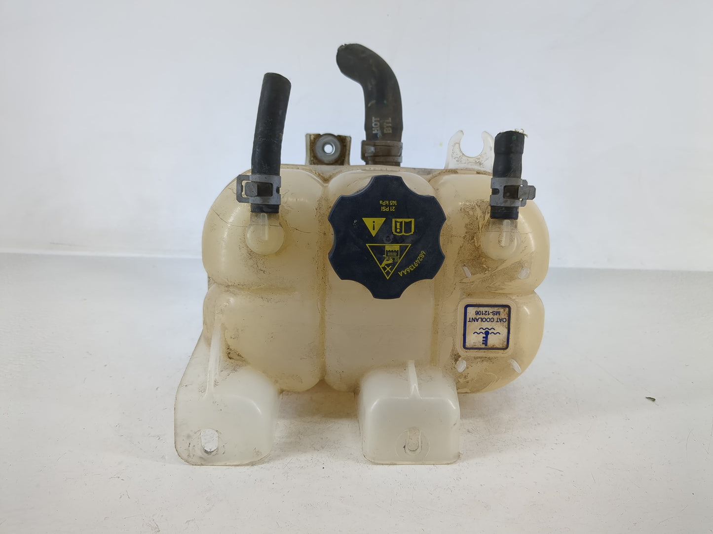 Chrysler Pacifica Windshield Washer Fluid Reservoir Bottle Oem - Oemusedautoparts1.com