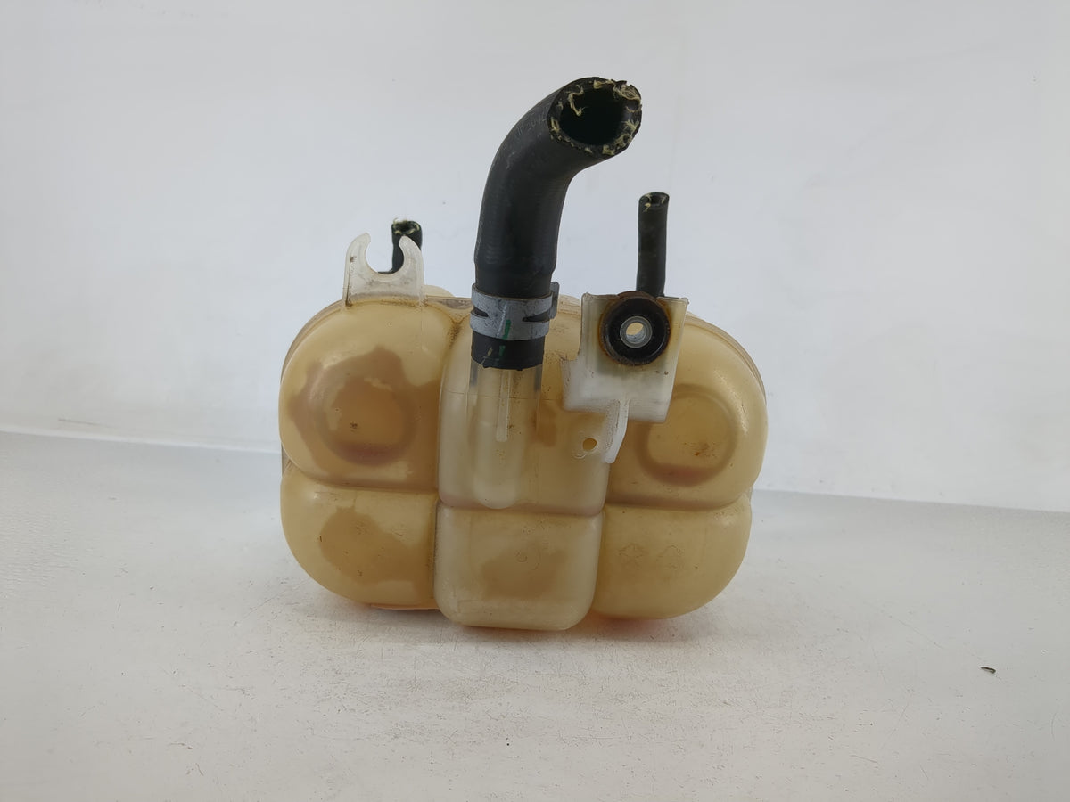 Chrysler Pacifica Windshield Washer Fluid Reservoir Bottle 1168121 - Oemusedautoparts1.com