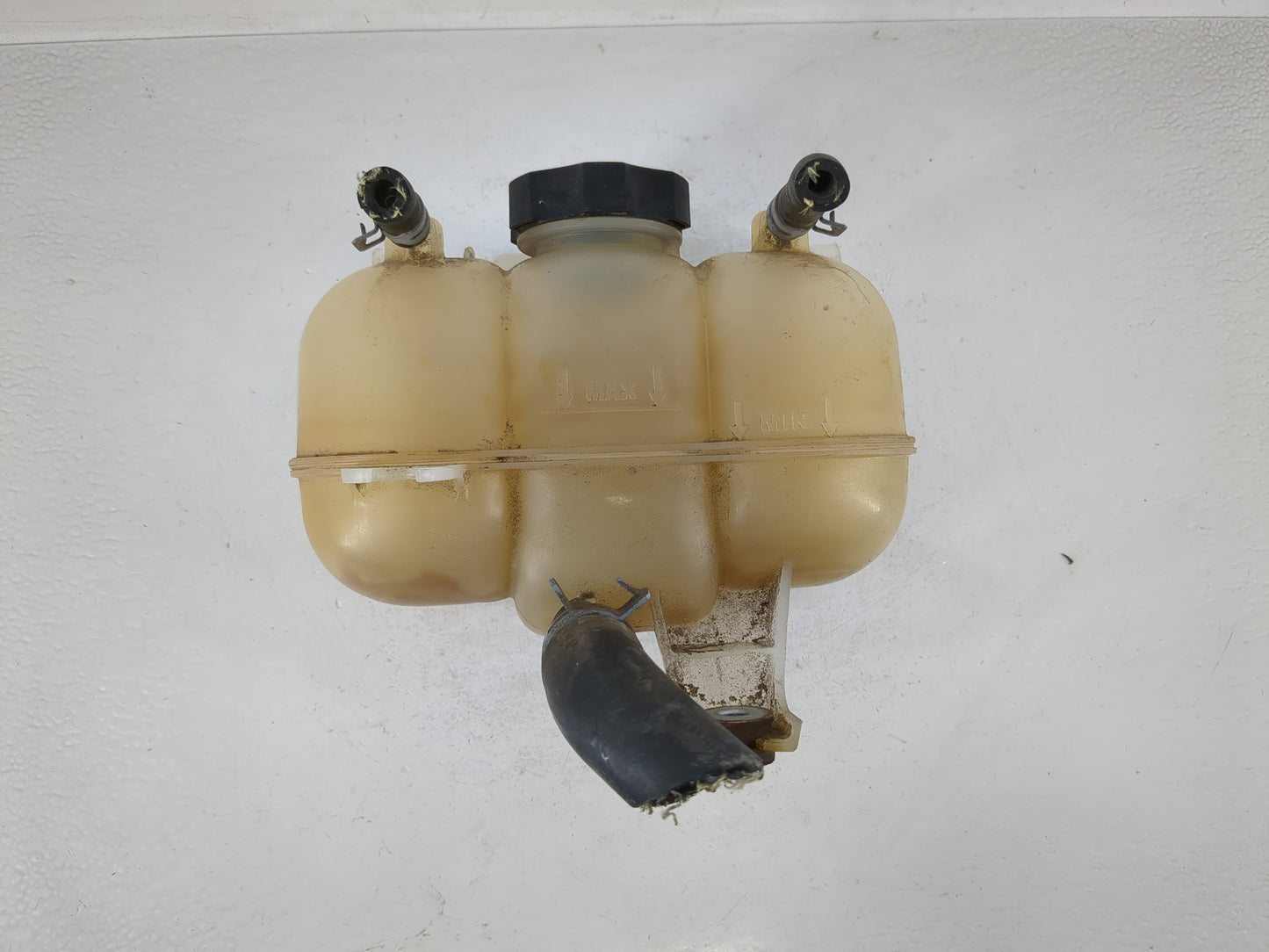 Chrysler Pacifica Windshield Washer Fluid Reservoir Bottle Oem - Oemusedautoparts1.com