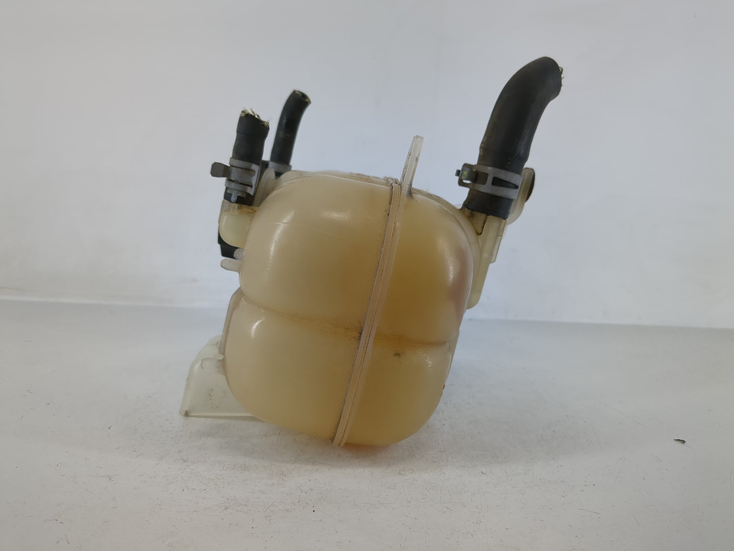 Chrysler Pacifica Windshield Washer Fluid Reservoir Bottle Oem - Oemusedautoparts1.com