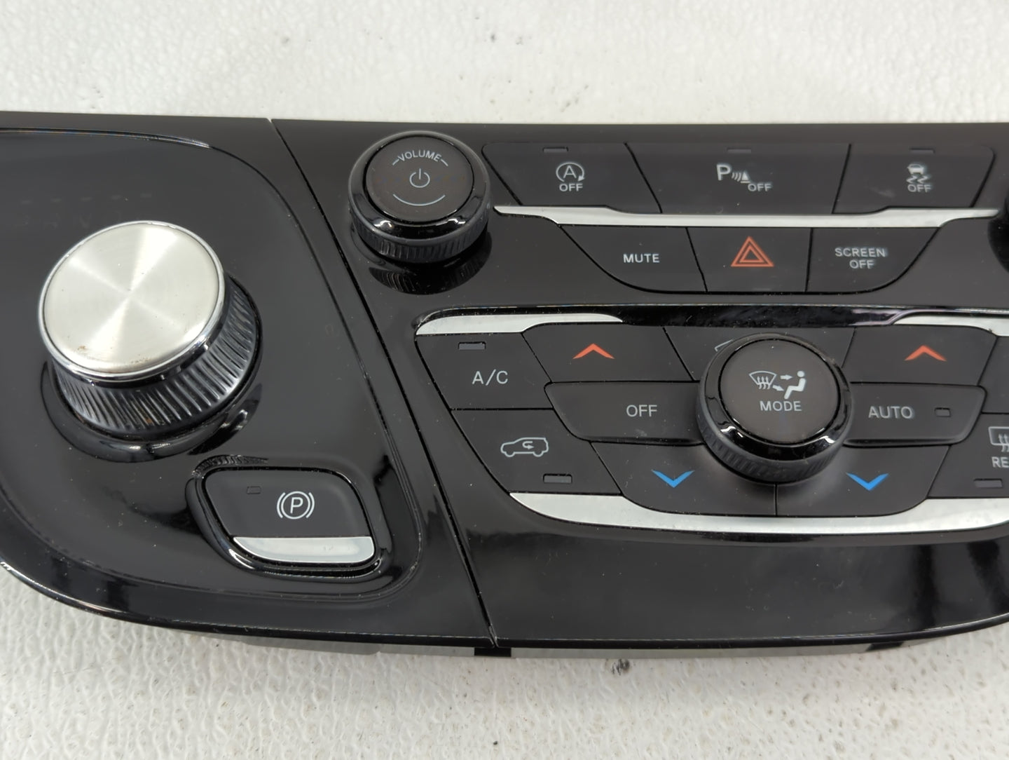 2018-2020 Chrysler Pacifica Climate Control Module Temperature AC/Heater Replacement P/N:P6EV471X8AB Fits Fits 2018 2019 202