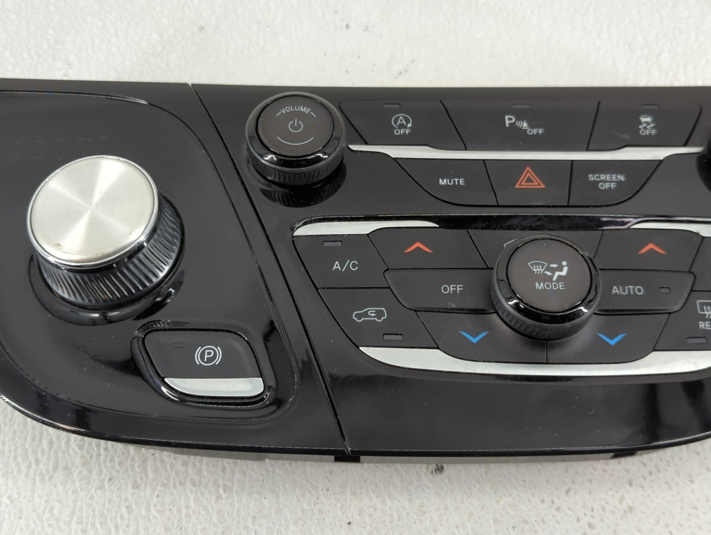 2018-2020 Chrysler Pacifica Climate Control Module Temperature AC/Heater Replacement P/N:P6EV471X8AB Fits Fits 2018 2019 202