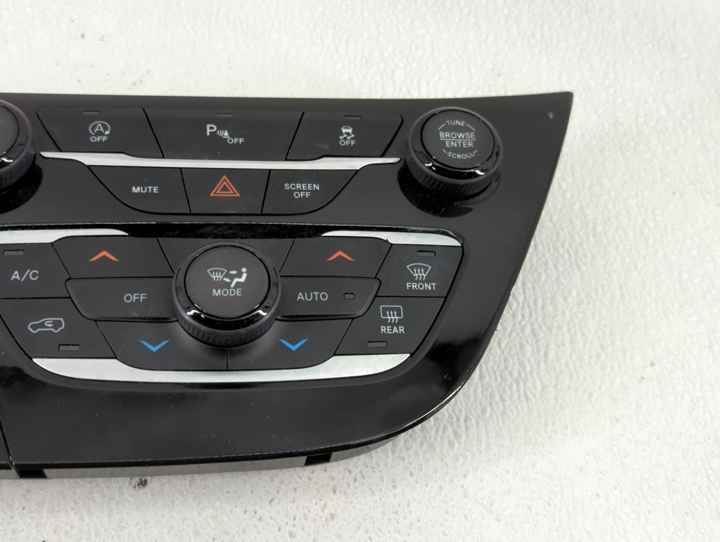 2018-2020 Chrysler Pacifica Climate Control Module Temperature AC/Heater Replacement P/N:P6EV471X8AB Fits Fits 2018 2019 202