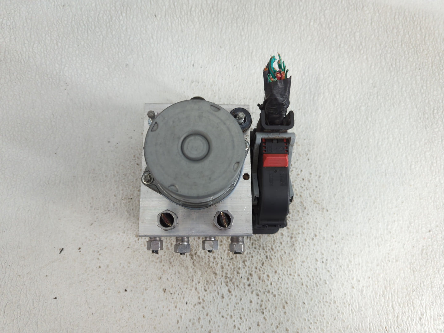 2017-2018 Chrysler Pacifica ABS Pump Control Module Replacement P/N:P68352226AA Fits Fits 2017 2018 OEM Used Auto Parts - Oe