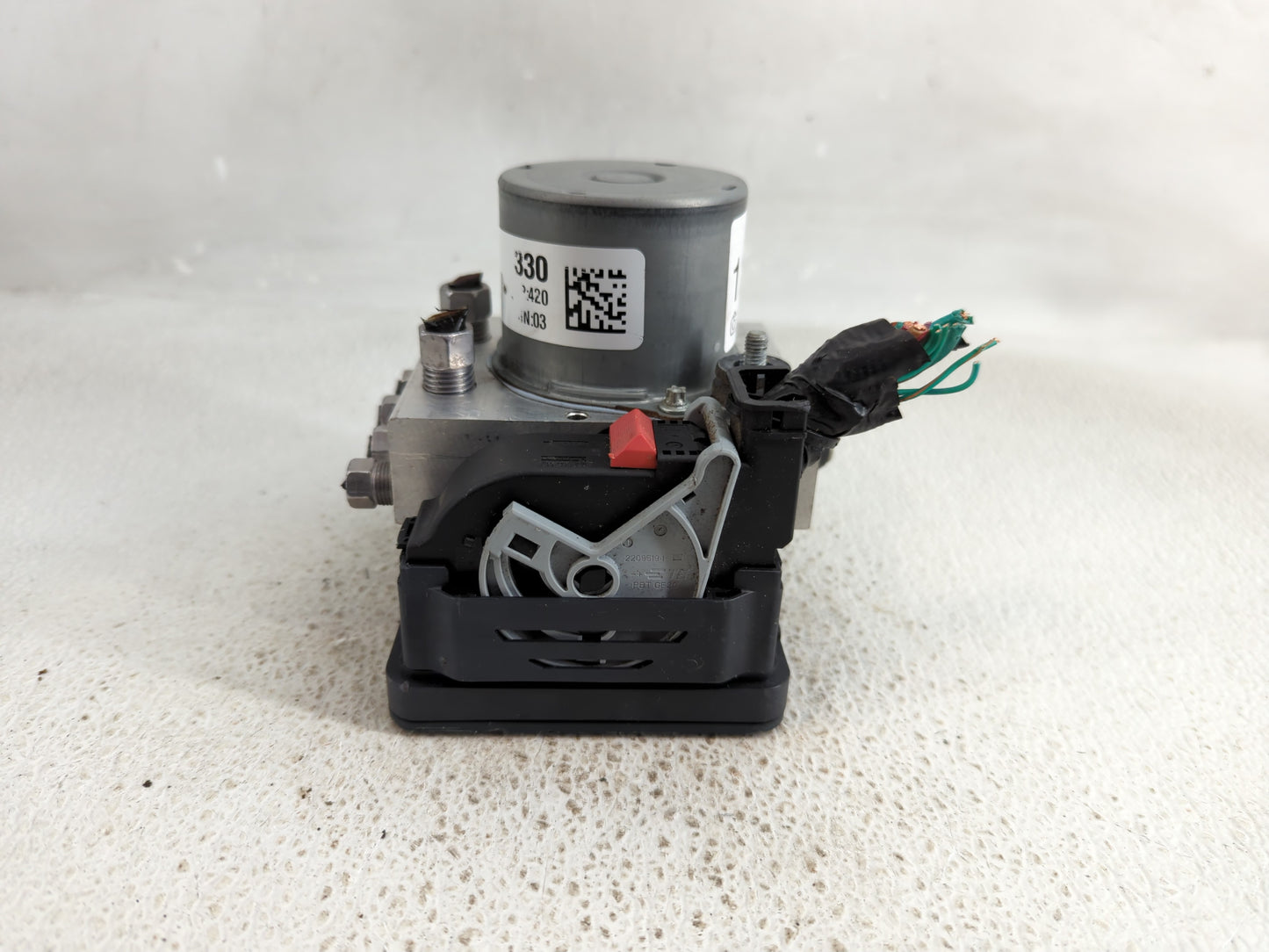 2017-2018 Chrysler Pacifica ABS Pump Control Module Replacement P/N:P68352226AA Fits Fits 2017 2018 OEM Used Auto Parts - Oe