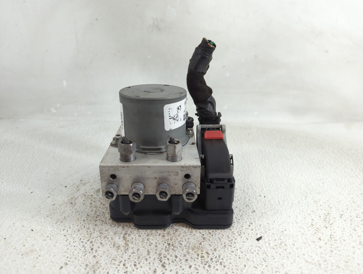 2017-2018 Chrysler Pacifica Anti-Lock Brake ABS Pump Module Actuator OEM P/N:931370 Fits Fits 2017 2018 OEM Used Auto Parts 