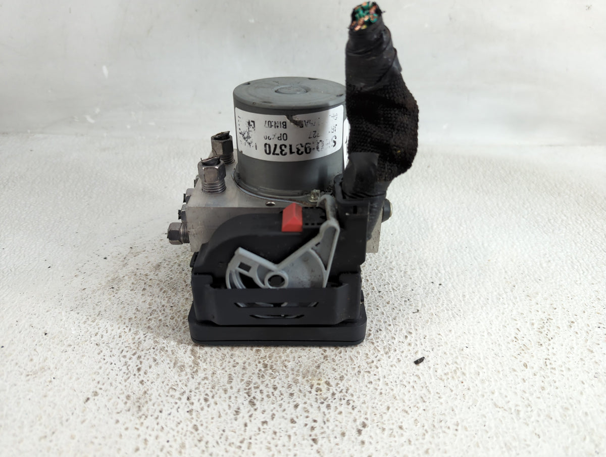 2017-2018 Chrysler Pacifica Anti-Lock Brake ABS Pump Module Actuator OEM P/N:931370 Fits Fits 2017 2018 OEM Used Auto Parts 